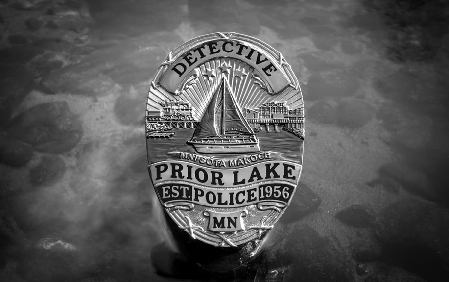 Prior Lake Police Minnesota Badge with Detective on panel